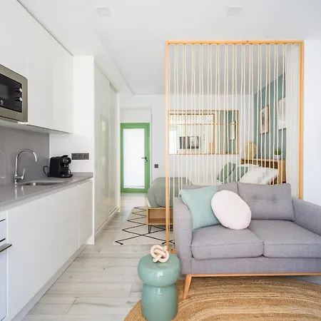 Vertical Oasis Loft,en El Corazon De Triana Gb1a 아파트 *